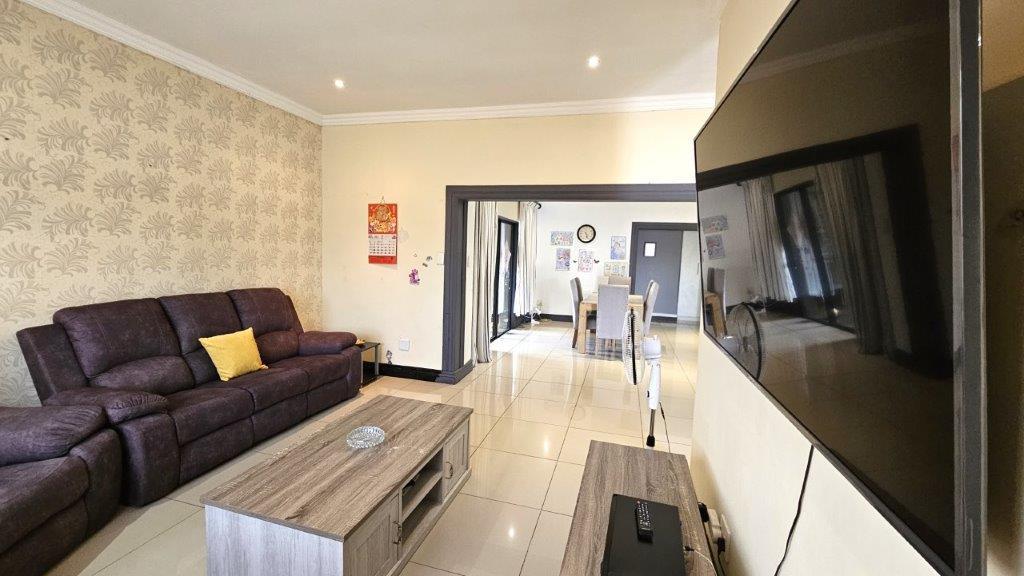 4 Bedroom Property for Sale in Leloko North West